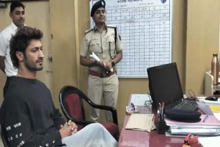 Vidyut Jammwal Detained By Railway Police