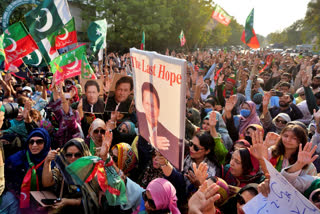 Amid allegations of massive rigging, Pakistan's election commission finally declared the result of Thursday's general elections on Sunday with independent candidates backed by jailed former prime minister Imran Khan's Pakistan Tehreek-e-Insaf (PTI) winning 101 seats.
