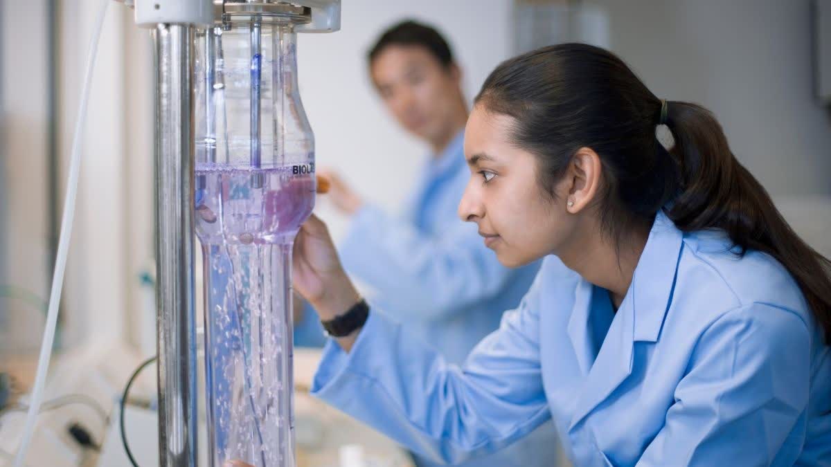 WOMEN AND GIRLS IN SCIENCE