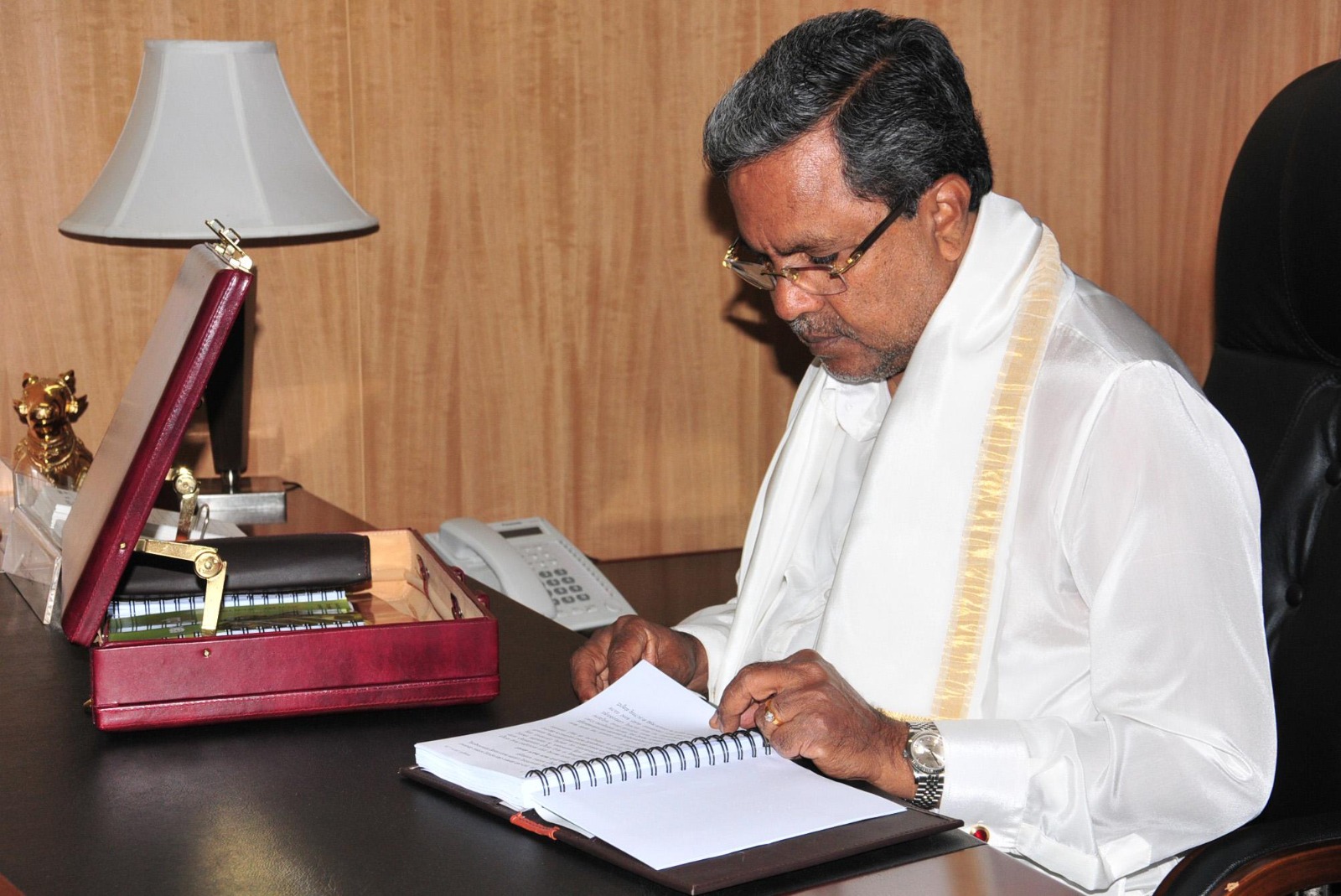 SIDDARAMAIAH RECORD IN BUDGET