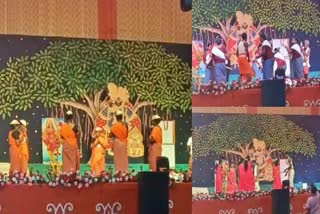 MAHA KUMBHMELA 2025  TRIBAL ARTS AT MAHA KUMBHMELA 2025  മംഗലംകളി കാസർകോട്  LATEST NEWS IN MALAYALAM