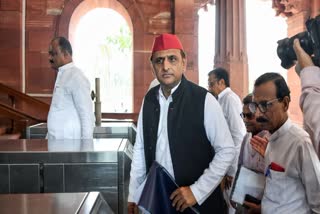 AKHILESH YADAV IN LOKSABHA  അഖിലേഷ് യാദവ് സമാജ്‌വാദി പാര്‍ട്ടി  akhilesh yadav Against Govt  മോദിക്കെതിരെ അഖിലേഷ്‌ യാദവ്