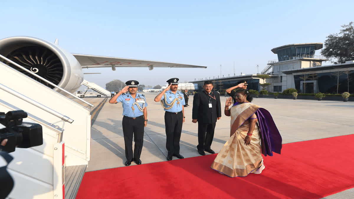 Prez Murmu departs for Mauritius to attend National Day celebrations