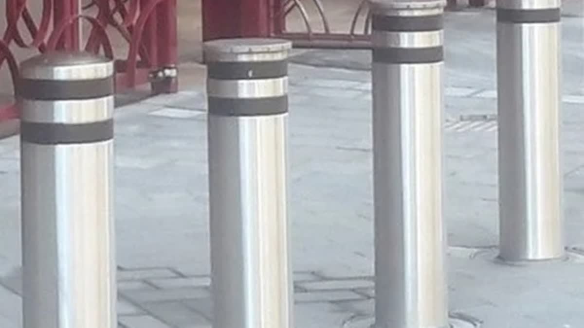 hydraulic blocking bollards file pic/M/S Aditya Impex Pvt Ltd