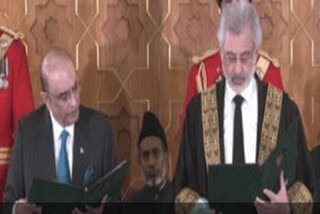 Asif Ali Zardari takes oath as 14th president of Pakistan