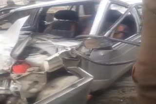 گاندربل سڑک حادثے میں کار ڈرائیور زخمی
