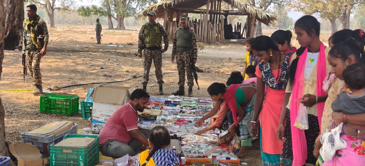 Pujari Kanker Weekly Market