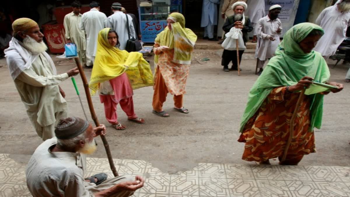 Beggars In Karachi