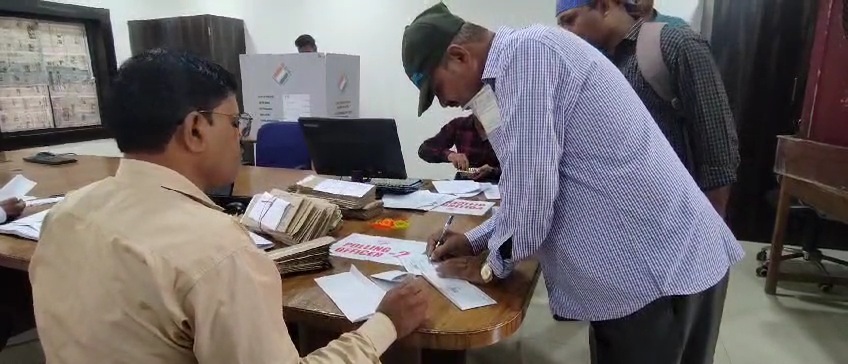Chhindwara loksabha seat Postal ballot voting