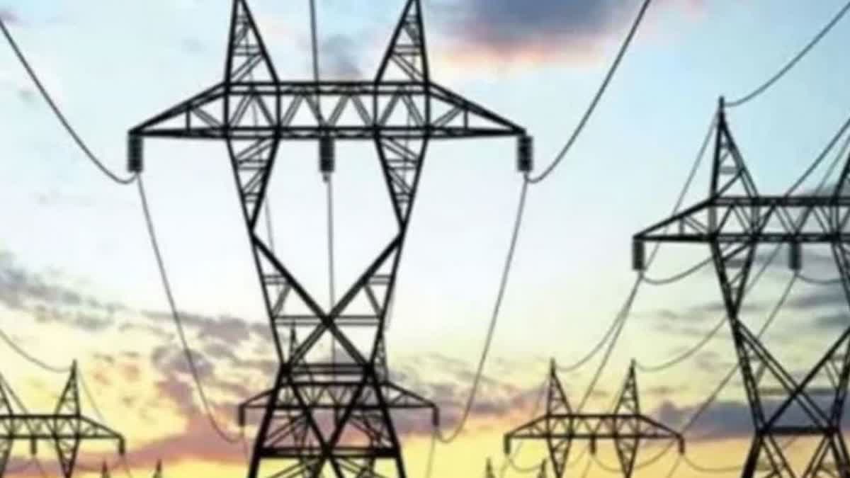 बिजली के बिल के 5 लाख 33 हजार वसूलकर सरकारी खाते में जमा नहीं किए, रिपोर्ट case filed against 2 persons including je of electricity department mirzapur.