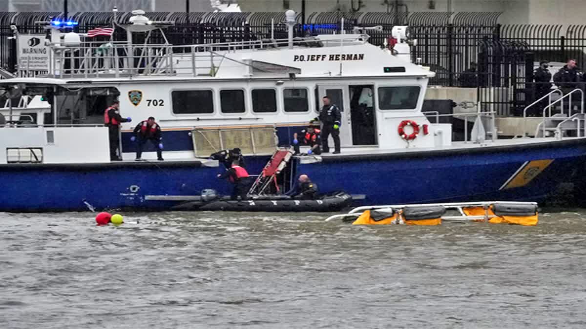 Hudson River  fatalities helicopter crash  West Side Highway and Spring Street  helicopter crash Update