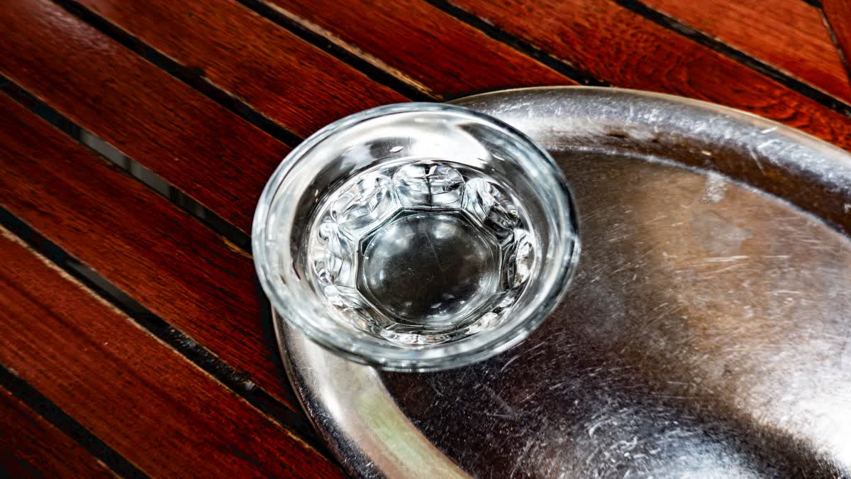 BENEFITS OF EATING IN SILVERWARE