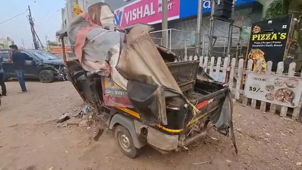 High speed car hits auto