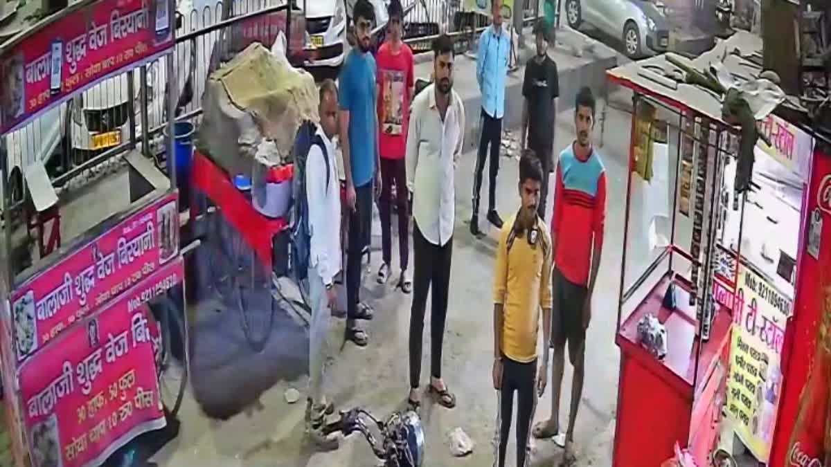 Hotel-owner-and-his-employees-beaten-up-for-not-serving-shahi-paneer-in-noida