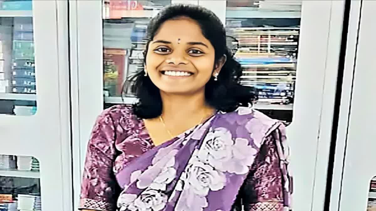 SUCCESS STORY FROM TELANGANA  KHAMMAM SIRISHA GROUP 1 RANKER  SICKLE CELL ANEMIA PATIENT GOT JOB  GIRL BATTLES DISEASE TO WIN EXAMS