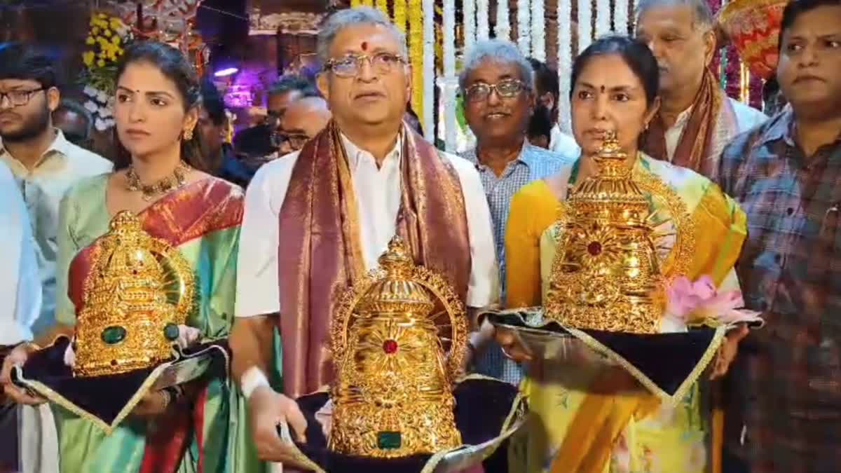 Penna Cements Chief Donates Gold Crowns To Vontimitta Temple