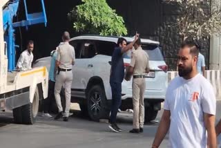 FIRING ON A CAR IN PASHCHIM VIHAR