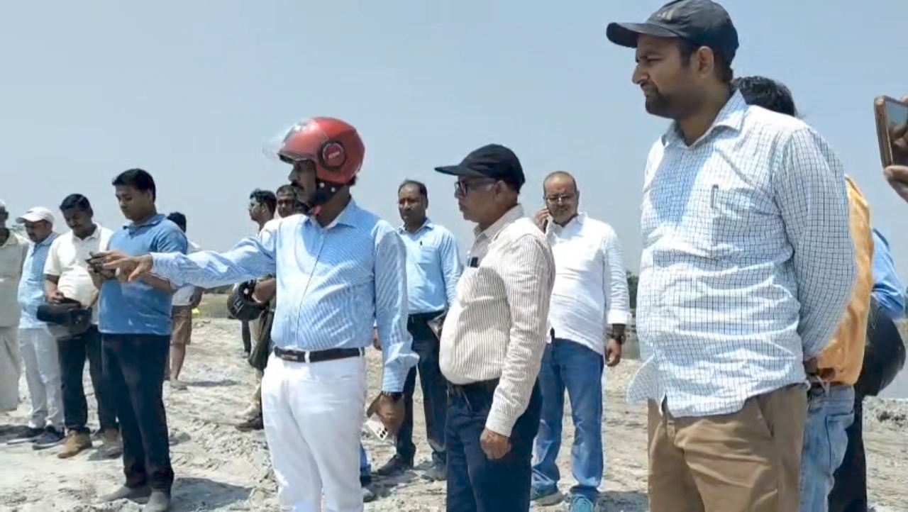DM Dinesh Kumar Rai