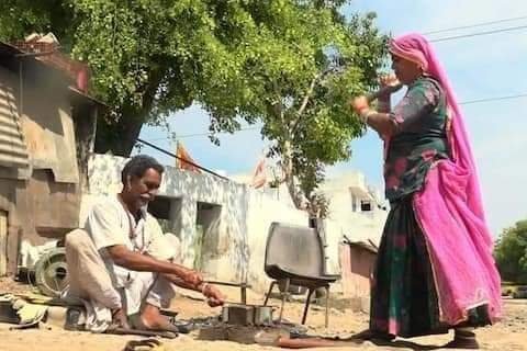 Gadia Lohar family busy in work