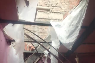 गाजियाबाद में तेज आंधी के दौरान सोते हुए परिवार पर गिरी घर की छत