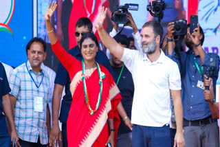 Kadapa: Congress Leader Rahul Gandhi With Congress Candidate For Kadapa Lok Sabha Seat Y.S. Sharmila During A Public Meeting Amid Ongoing Lok Sabha Elections