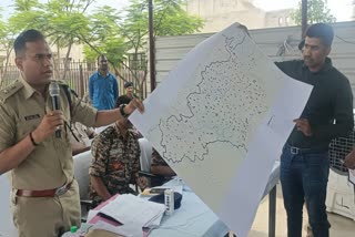 police personnel briefing regarding voting in fourth phase of Lok Sabha election 2024