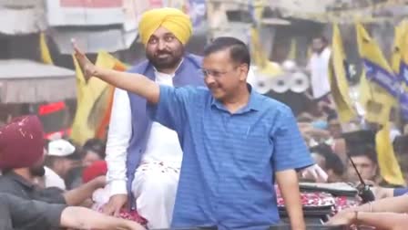 दिल्ली के महरौली में CM केजरीवाल का रोड शो