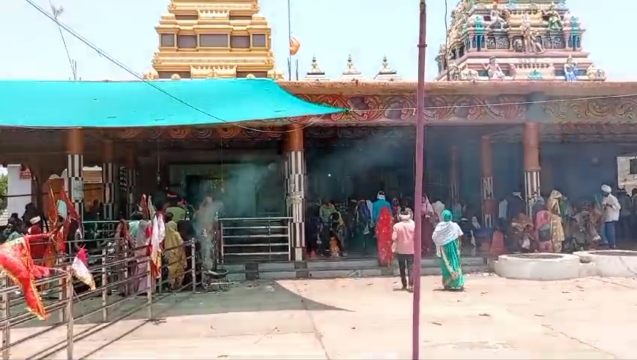 CROWD BURHANPUR FAMOUS TEMPLE