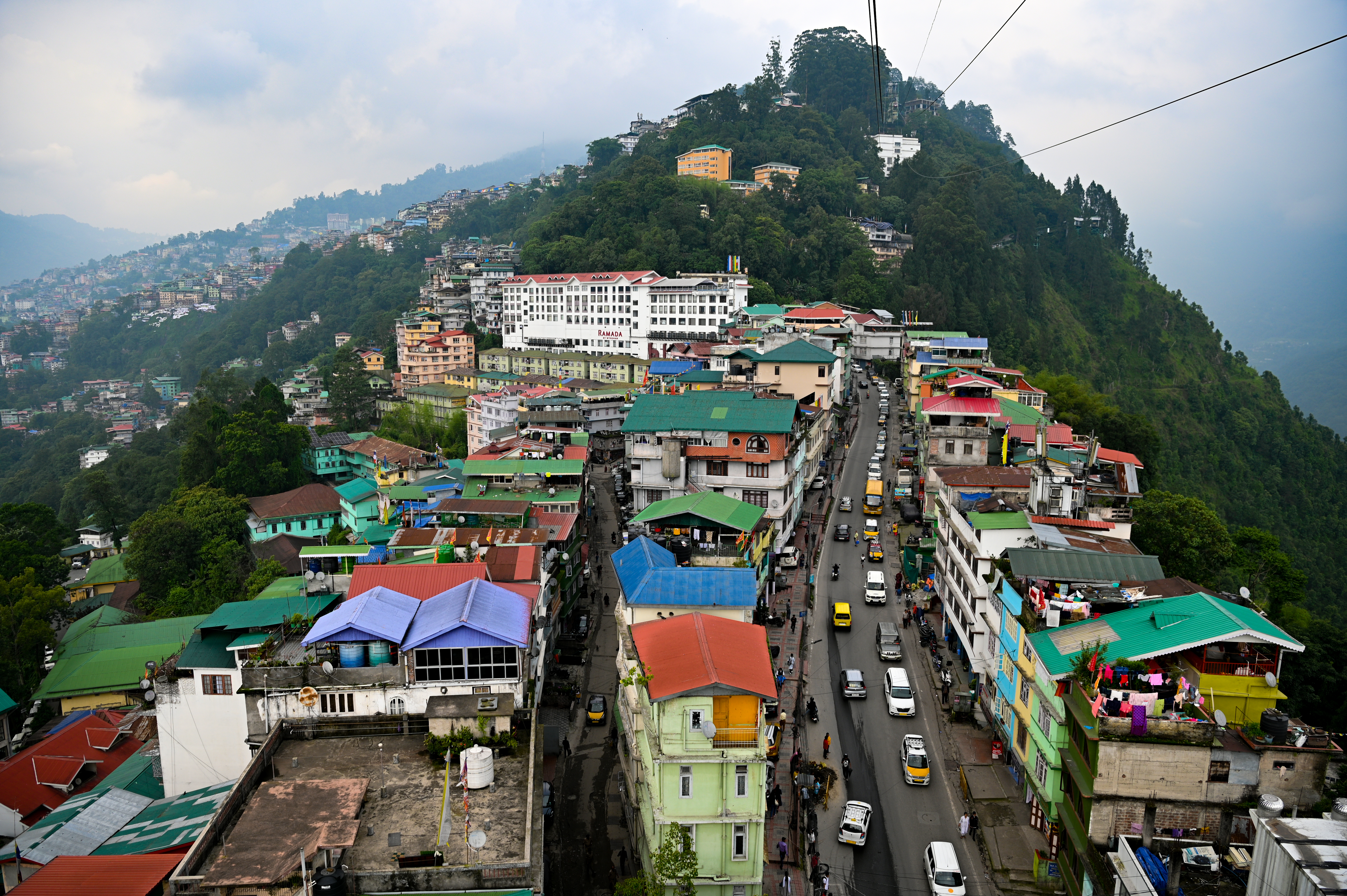 The couple who went to Sikkim for their honeymoon has been missing for 15 days, know why people get lost in the mountains