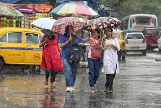 THUNDERSTORMS AND RAIN IN KOLKATA