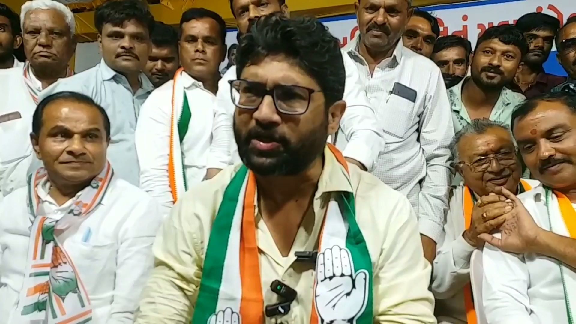 વડગામ ધારાસભ્ય જીગ્નેશ મેવાણી
