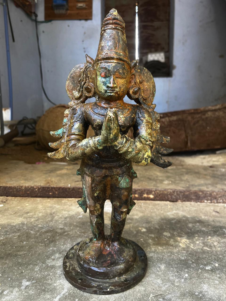 கருடாழ்வார் சிலை