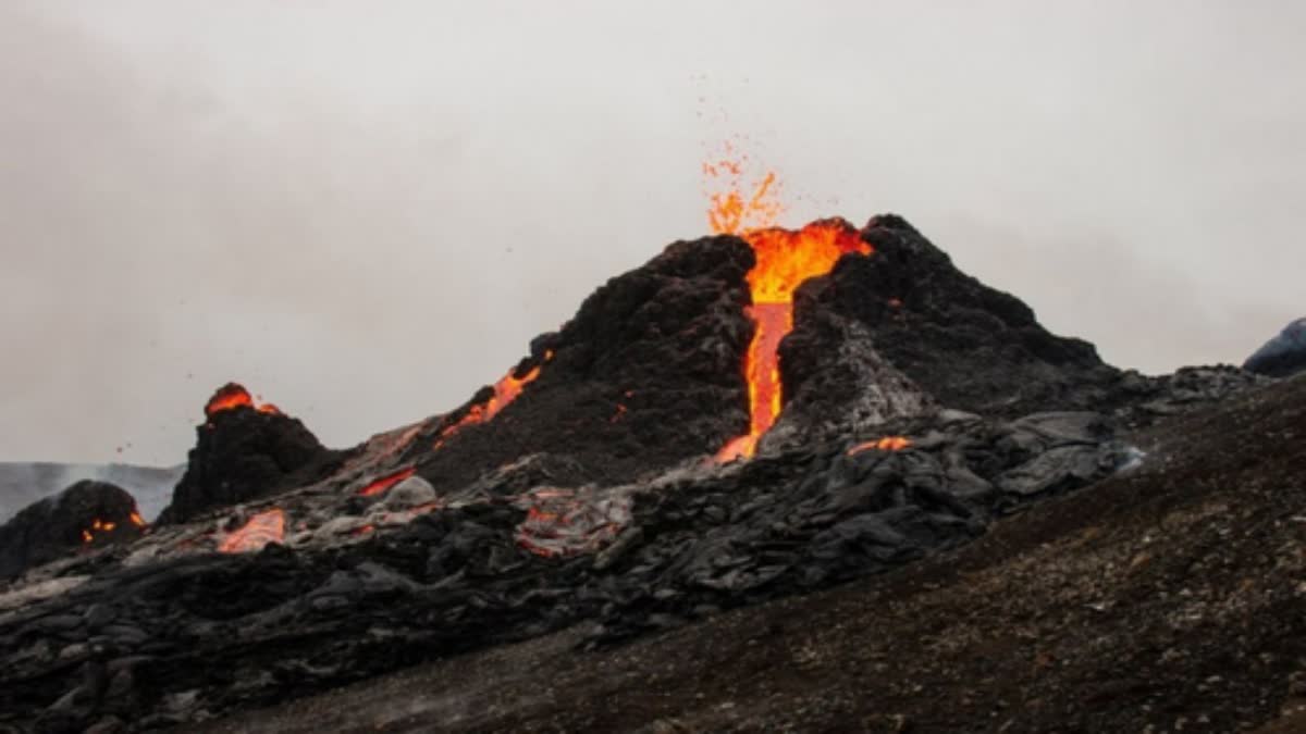 Volcano erupts in Iceland