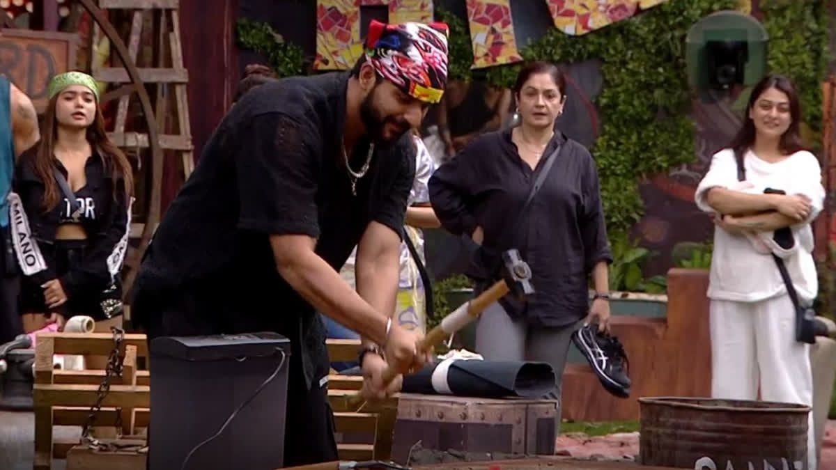 Salman Khan-hosted reality show Bigg Boss OTT 2 will bring more intensity to the existing drama inside the BB house in the upcoming episode. In a preview shared by JioCinema of Tuesday's episode, we see housemates fighting for a safe spot in this week's nomination task that involves personal belongings at risk. The episode is expected to take viewers on another thrilling ride.