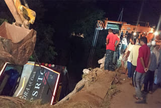 Horrific road accident in Prakasam, Andhra Pradesh, seven people died, 12 injured