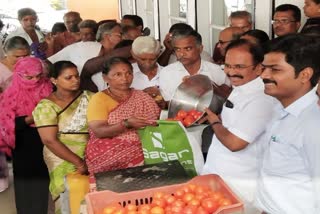 Tomato sales in salem co operative shops