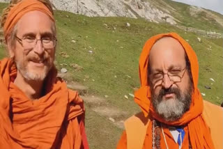 Two United States nationals from California undertook the ongoing Amarnath Yatra in Jammu and Kashmir. A video of the two foreign nationals sharing their experience on visiting Amarnath Temple has been shared by the Shri Amarnath Ji Shrine Board. They said that after being inspired by Swami Vivekananda they undertook the pilgrimage.