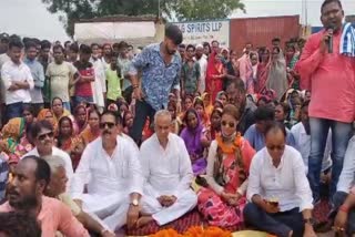 Protest against liquor factory in Dhanbad