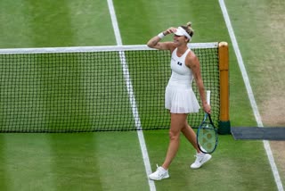 Vondrousova wins final five games to reach Wimbledon semifinals by beating Pegula