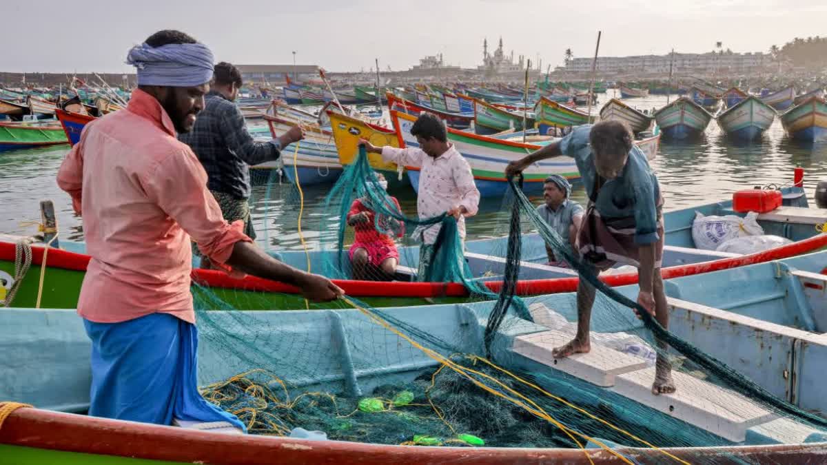 INDIAN FISHERMEN APPREHENDS