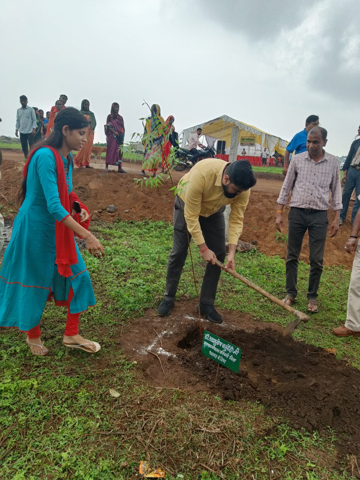 EK Ped maa ke naam Abhiyaan