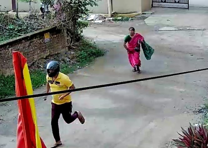 Chain snatching in Ranchi