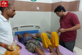फिरोजाबाद में फेरीवाले का पापड़ खाकर 10 से ज्यादा बच्चे बीमार.