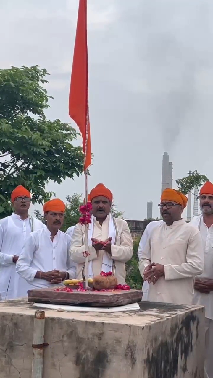 Air inhalation and grain worship at Kota Garh Palace
