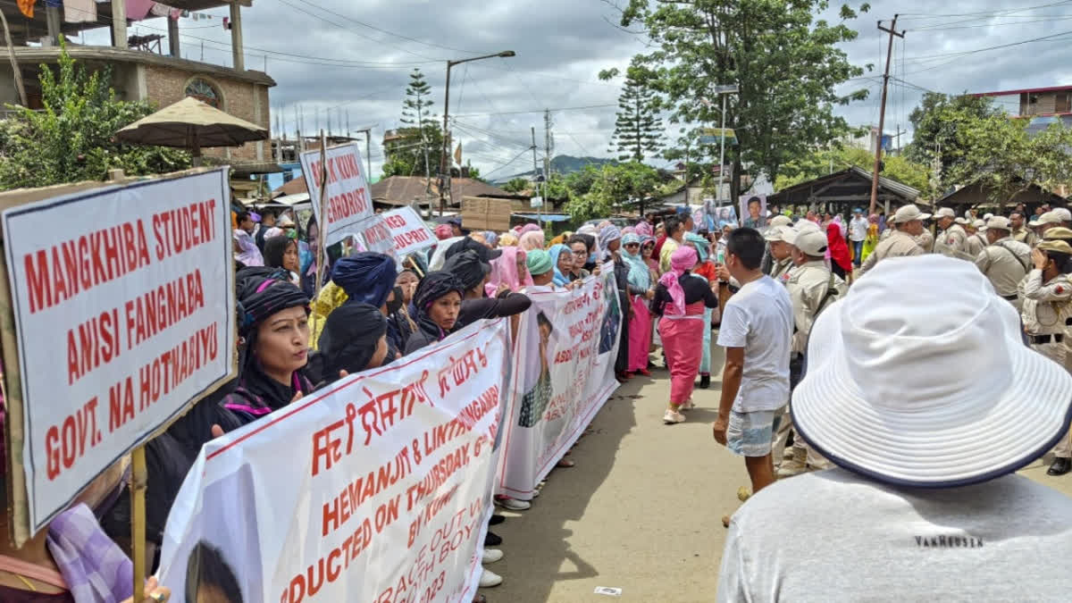 Manipur: Top Meitei women's organisation holds protests over gangrape of 37-yr-old woman in Churachandpur