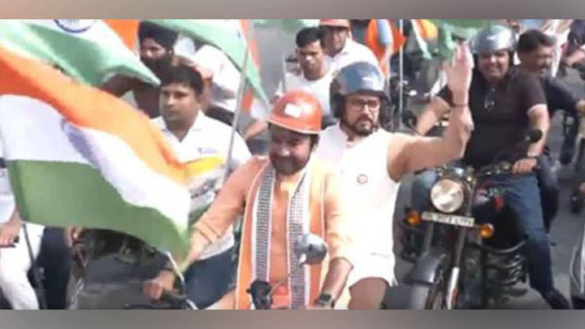 Vice President Dhankhar flags off 'Har Ghar Tiranga' bike rally of MPs