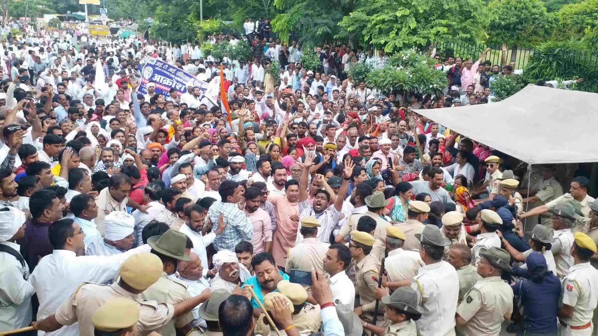 State employees protest