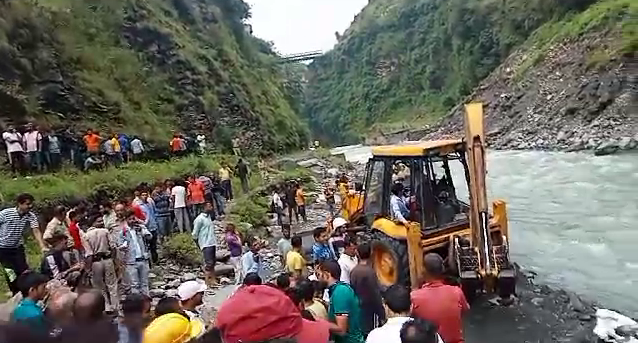 Chamba Road Accident