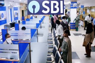 SBI Wecare vs SBI Amrit Kalash