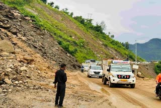 Traffic restored on Chandigarh-Manali NH in 9 Mile